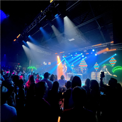 Lori's Roadhouse Concerts