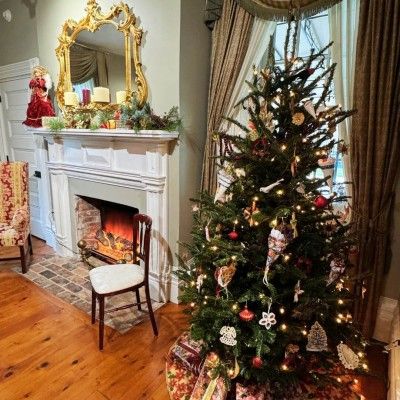 Holidays at Elisha Morgan Mansion, Fairfield Ohio