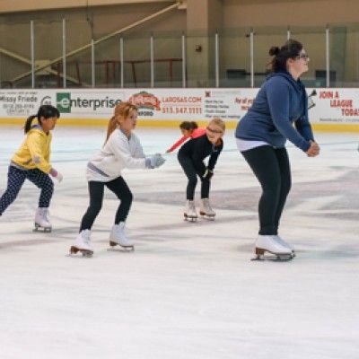 Content image Goggin Holiday Ice Skate