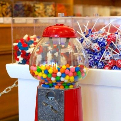 Henry's Candy Co.