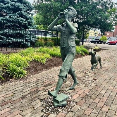 Robert McCloskey Statue, Hamilton Ohio