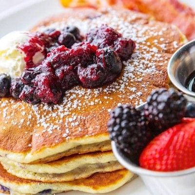 Blueberry Pancakes, Toast & Berry
