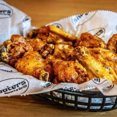 Chicken Wings, Shooters Sports Grill