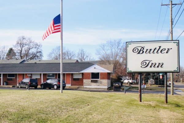 Image file Butler-Inn-Exterior--fae092d15056a36_fae093cc-5056-a36a-097b203319f661b8.jpg