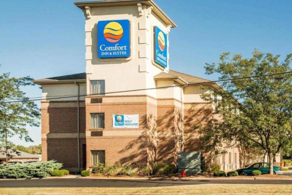 Image file Comfort-Inn-West-Chester-Exterior-bb9414165056a36_bb941524-5056-a36a-09fc628adf9872ec.jpg
