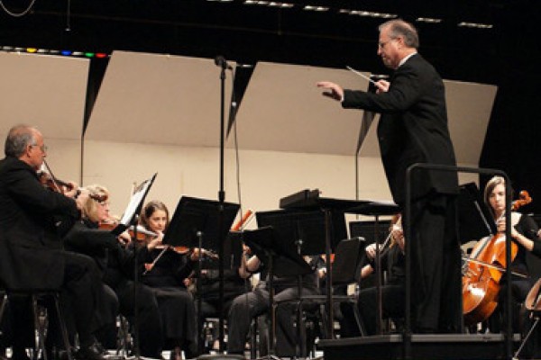 Image file HFSO-Conductor_fac37631-5056-a36a-09abddba96a3f721.jpg