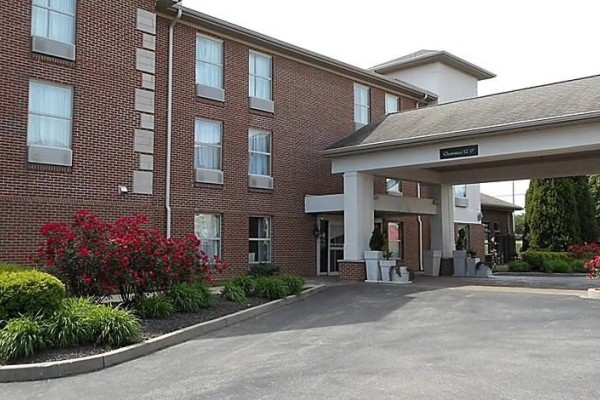 Image file Holiday-Inn-Fairfield-Exterior-c90f884a5056a36_c90f895f-5056-a36a-090fb96fd7c0a92e.jpg