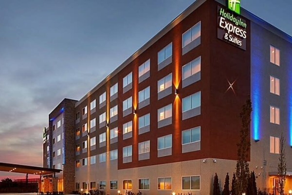 Image file Holiday-Inn-Liberty-Way-Exterior-c9d2e5965056a36_c9d2e67b-5056-a36a-0956276f7e3f4c60.jpg