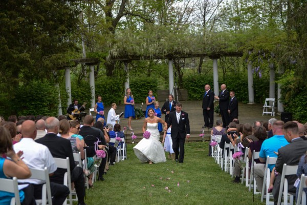 Image file Outdoor-Ceremony_27F05F87-5056-A36A-09471D54699F1B8E-27f05e785056a36_27f05fd6-5056-a36a-09ab9c425d69771e.jpg