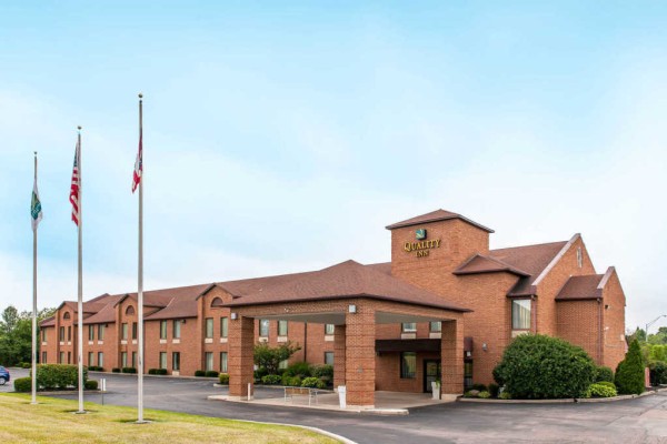 Image file Quality-Inn-West-Chester-Exterior-cbbdb8685056a36_cbbdb973-5056-a36a-09d6bcf07908fc6d.jpg