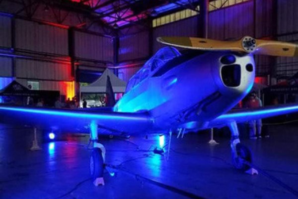 Image file Warbirdslsiting0-808df9cd5056a36_808dfb4d-5056-a36a-09f2b80f0e1390a7.jpg