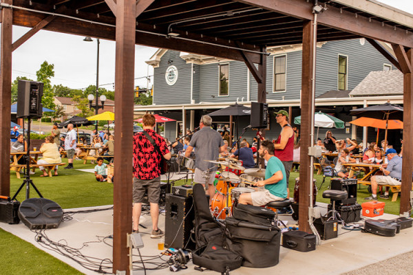 Image file hamiltonsurbanpackyardexterior_40B73E75-BA62-4867-0DAE10BF920FD905-40b73d2feec6ddf_40b745a1-cda4-3101-259b4bfe8a3fe43f.jpg