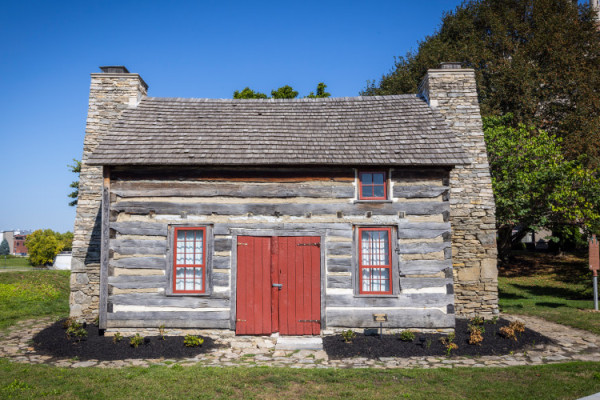 Image file monumentcabinhamilton_15D841CD-BB55-0BA4-669AC43DEA02F739-15d840b2e42d67a_15d8499d-faf4-4c45-2ff474d7e46384b6.jpg