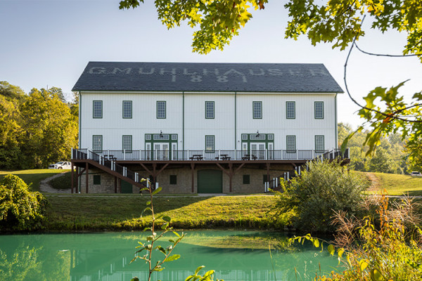 Image file muhlhauserbarnexterior_1613AF3C-A3C6-774E-8422B9BF450666D2-1613ad2e9eda0ed_1613b90d-f0c7-7fcc-229646b02f142dba.jpg