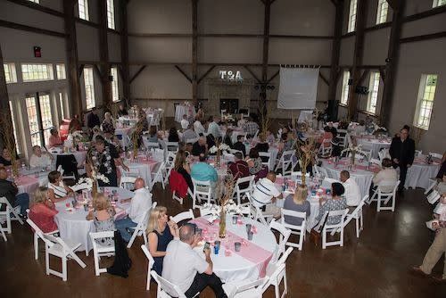 Image file Muhlhauser-Barn-tables_3B64BB38-5056-A36A-098710A8D5815E9B-3b64ba945056a36_3b64bb8d-5056-a36a-09c1bf05eec88380.jpg