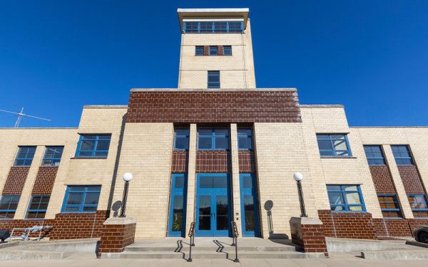 Image file VOAMuseum_18D2843F-C9C5-F5B3-9C848D5E5F700000-18d2825fbd3d80c_18d28c88-bad9-d38f-3524894d6a0c7a53.jpg