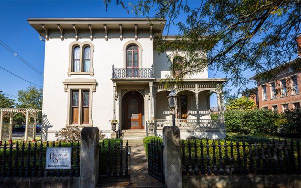 Image file benninghofenhouse_11DC3CEB-E1EB-969E-7BA1BD1D32C68775-11dc3b11c562652_11dc4370-ddad-d548-d4f72f3780dfb03d.jpg