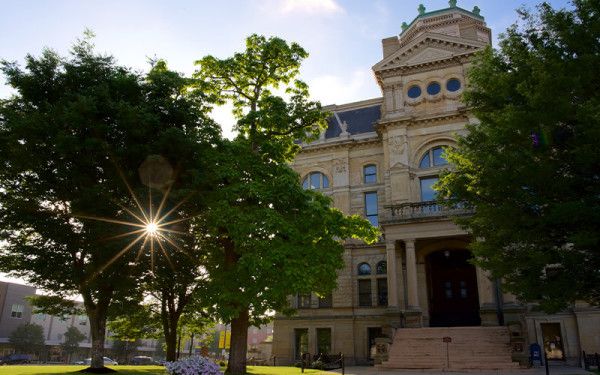 Image file butlercountycourthouse_E17A36D4-EC59-9E6A-8F89DB63EB4B2BF4-e17a35d4b8df7ce_e17a3e04-a3c2-a38a-a0898302f7712311.jpg