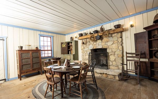 Image file dewittoxford_0DDF8BAE-EC63-F6E9-8E584241094182F2-0ddf89efe9f9b20_0ddf9236-ce63-631c-70f31da006c0103f.jpg