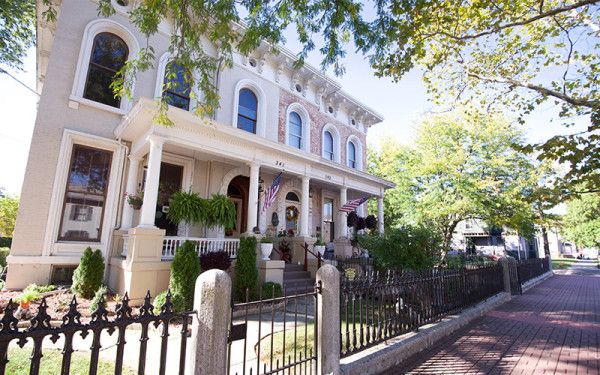 Image file germanvillagehamilton_11D936A8-A369-51C6-8F6F7F56F57628B0-11d93546efa3ba9_11d94e72-9804-fffa-c11a88d1cc7077b2.jpg