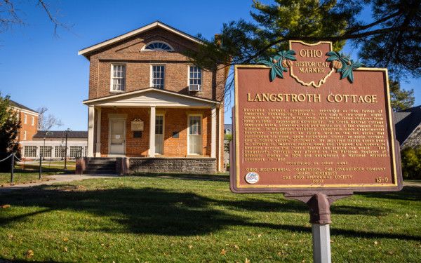 Image file langstrothcottage_193FAEDE-E714-BEEE-550B98F9B4236F84-193fad41c245a0f_193fb711-c419-1020-6c2c6cb7a823903c.jpg