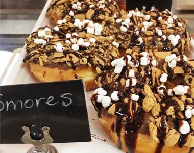 Image file smoresdonutkellysbakery0_faf7be71-5056-a36a-09b841b1a5745b89.jpg