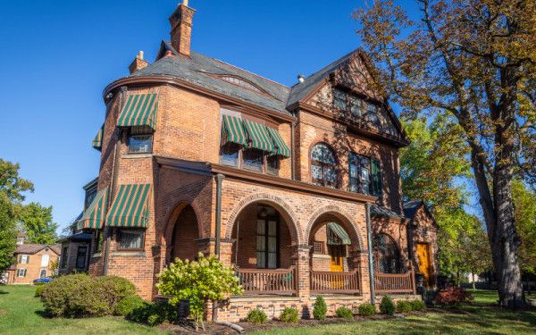 Image file southmain_175C7AA9-F44D-701E-8B335A79AC0927F5-175c79a1a1ff25d_175c8161-e4a9-d53f-3a19a1eeb6103b35.jpg