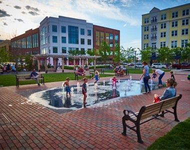 Image file splashparklibertycenter0_faedcc94-5056-a36a-09c57b7b17c9e33e.jpg