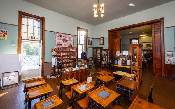 Image file stationroadschoolhouse_1789AAD3-F80F-C47A-CE2EB885A5B34B4E-1789a9ea093a8e7_1789b0ef-b3a4-070b-c53b5f70ebd1296f.jpg