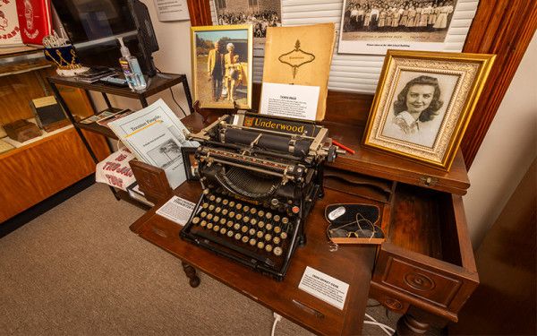 Image file trentonmuseum_17C26673-A143-F92C-2F68ACA2C3F26B1B-17c2652599744e5_17c26fca-d6b5-60df-da6524d5e1bee932.jpg