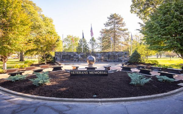 Image file veteransmemorialmiddletown_1854C658-EA56-5D28-EA7F2CDEDF412811-1854c550bbb0fd1_1854cd30-a26c-41e8-151813fa68d15162.jpg