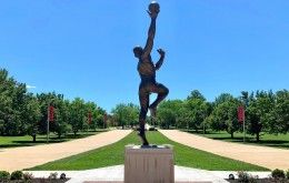 Wayne Embry Statue