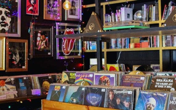 Three Feather Records, Fairfield Ohio