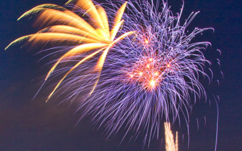 Image file fireworks.jpg
