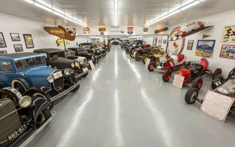 Image file SaltyDogCarMuseum_DFF24140-5056-A36A-09476E67E7D051B4-dff23e885056a36_dff258a9-5056-a36a-0977788bec579d7a.jpg