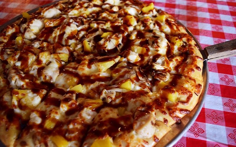 Image file teriyakichickenpizzabigdogs_16A88667-5056-A36A-097F29AE50F42988-16a8851a5056a36_16a88e2d-5056-a36a-0906d73cf7cd1329.jpg