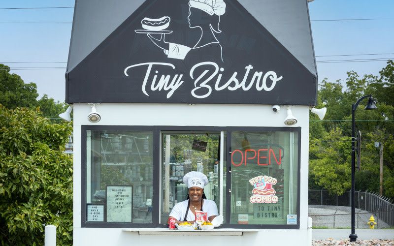 Image file tinybistro_8144966A-AA23-E028-D76CCFEBAC7111D2-81449586910bc56_81449c7c-0409-6878-58f11e40c4716197.jpg